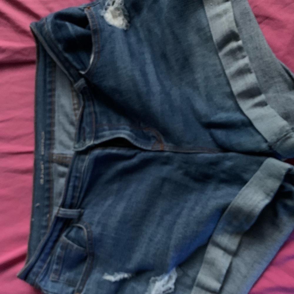 Old navy boyfriend style jean shorts.